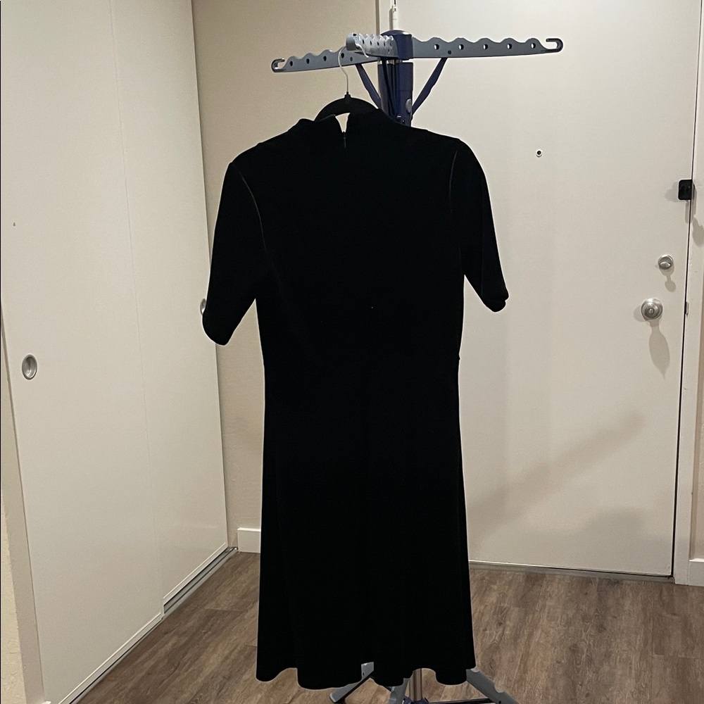 Isaac Mizrahi Black Midi Dress